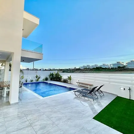 Sol E Mar 2 Villa Paralimni