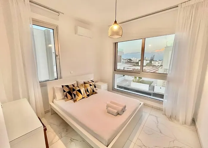 Sol E Mar 2 * Paralimni