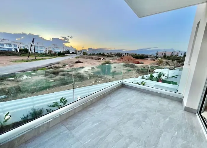 Sol E Mar 2 Paralimni